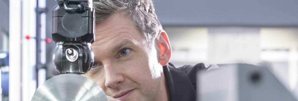 Header étude de cas client domaine manufacturier