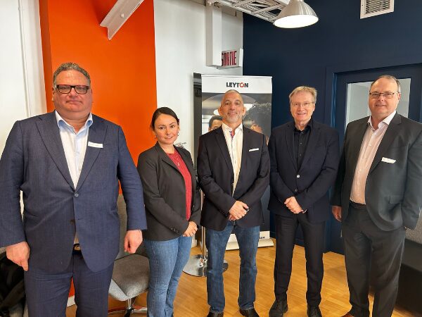 Our panel discussion included Benoit Larose, CEO of BioQuébec, Véronique Dugass, Vice-President of CQDM, Laurent Lecanu, Director of Business Development (pharma division), Claude Leduc, CEO of RNA Technologies and Yvan Côté, CEO of Neopharm.