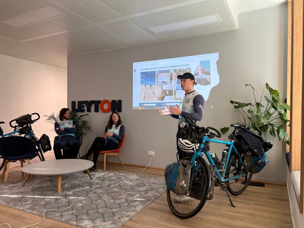 Cycle for Water - présentation au siège de Leyton