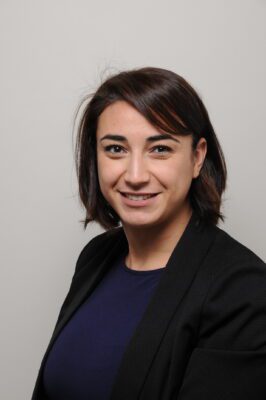 Lydia Adjaoud, Manager conseil