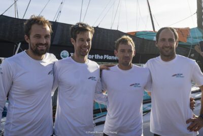 Les 4 marins du collectif We Sail for People and Planet à l'arrivée de la Transat Jacques Vabre 2023