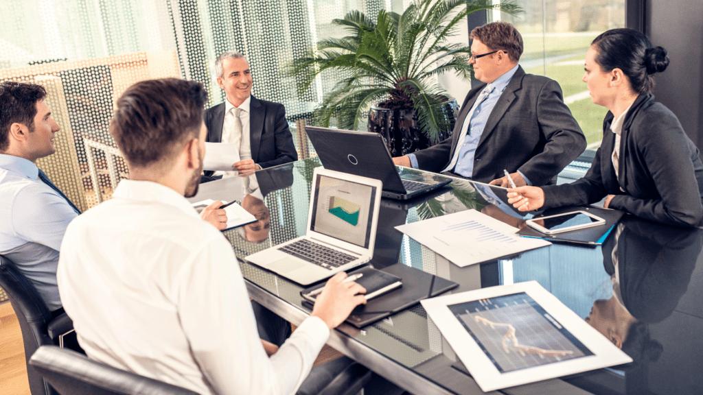 Persone in riunione al lavoro