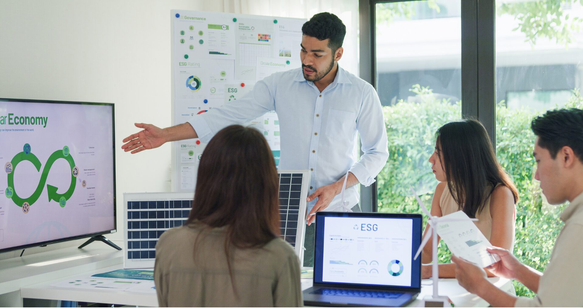 Riunione in azienda su tematiche ESG