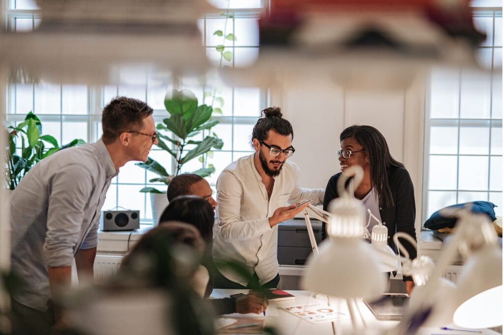 Team di lavoro in riunione sul modello 231