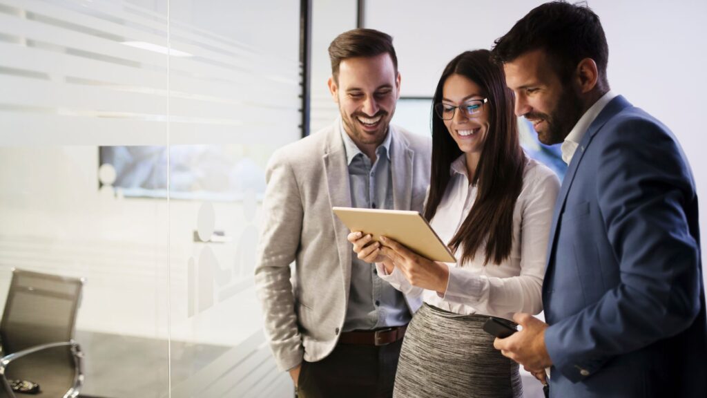 Colleghi discutono sulla Nuova legge di bilancio 2026
