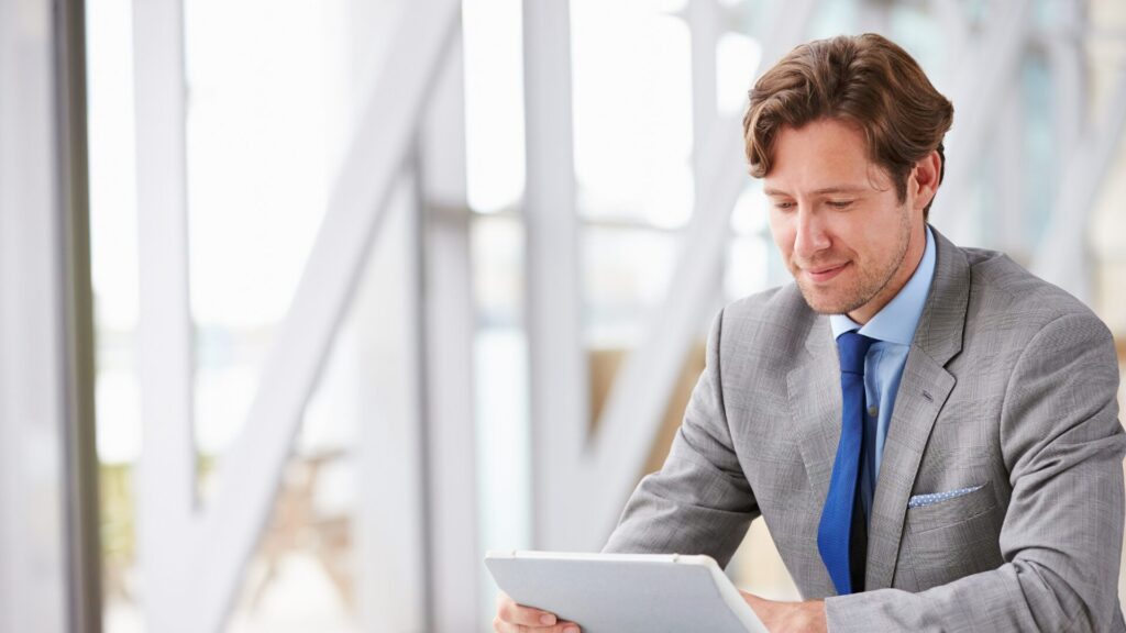 Team di lavoro studia il modello 231