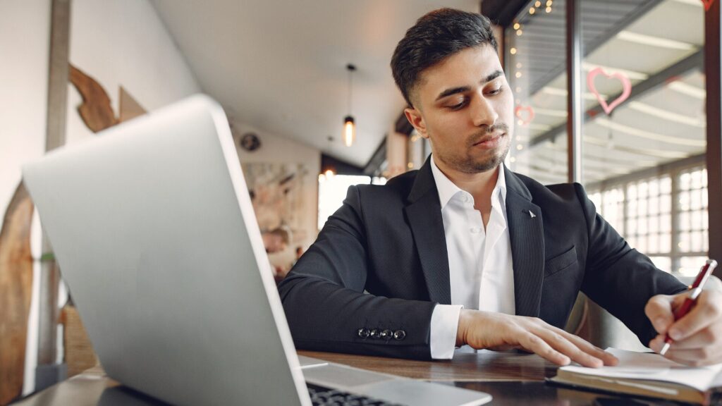 collega studia si software consentiti dall'iperammortamento