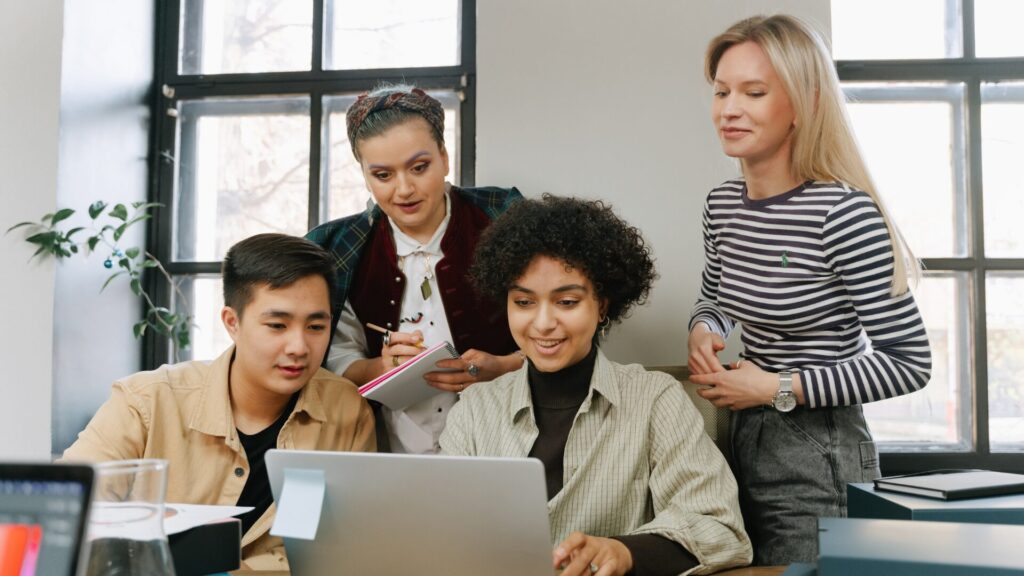 giovani lavoratori, bonus giovani, assunzioni