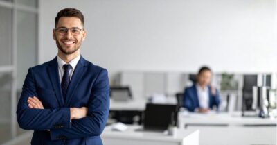 Riunione della Commissione Europea durante la presentazione della Raccomandazione (UE) 2025/1099 sulle small mid-caps. Un momento simbolico che segna la nascita della nuova categoria d’impresa europea tra PMI e grandi aziende.