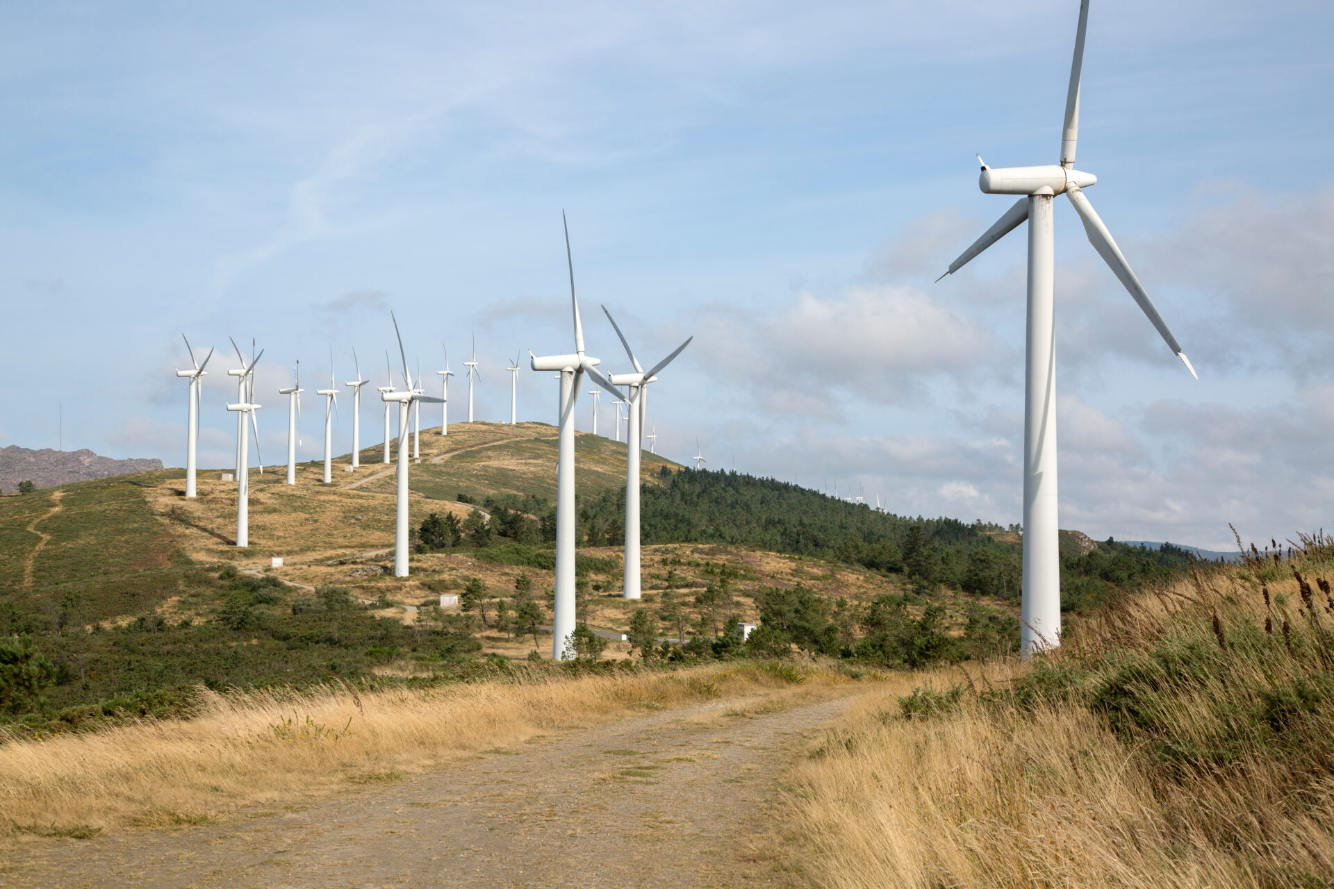 wind-turbine-in-galicia-spain-2026-03-26-02-01-26-utc