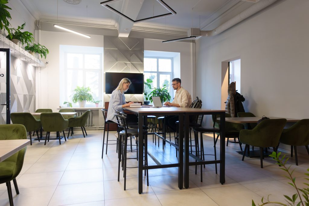 colleagues-working-together-at-high-table