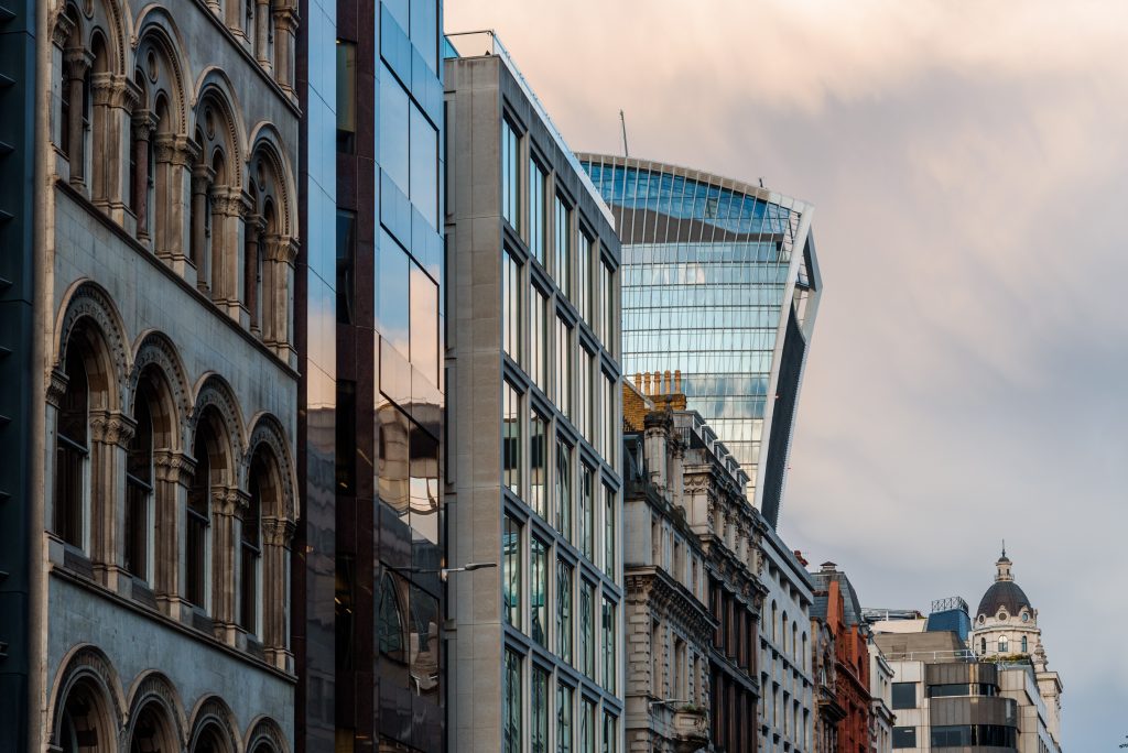 view-of-downtown-of-city-of-london-at-dusk